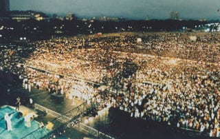 Classic Crusade 8 - Benny Hinn Ministries