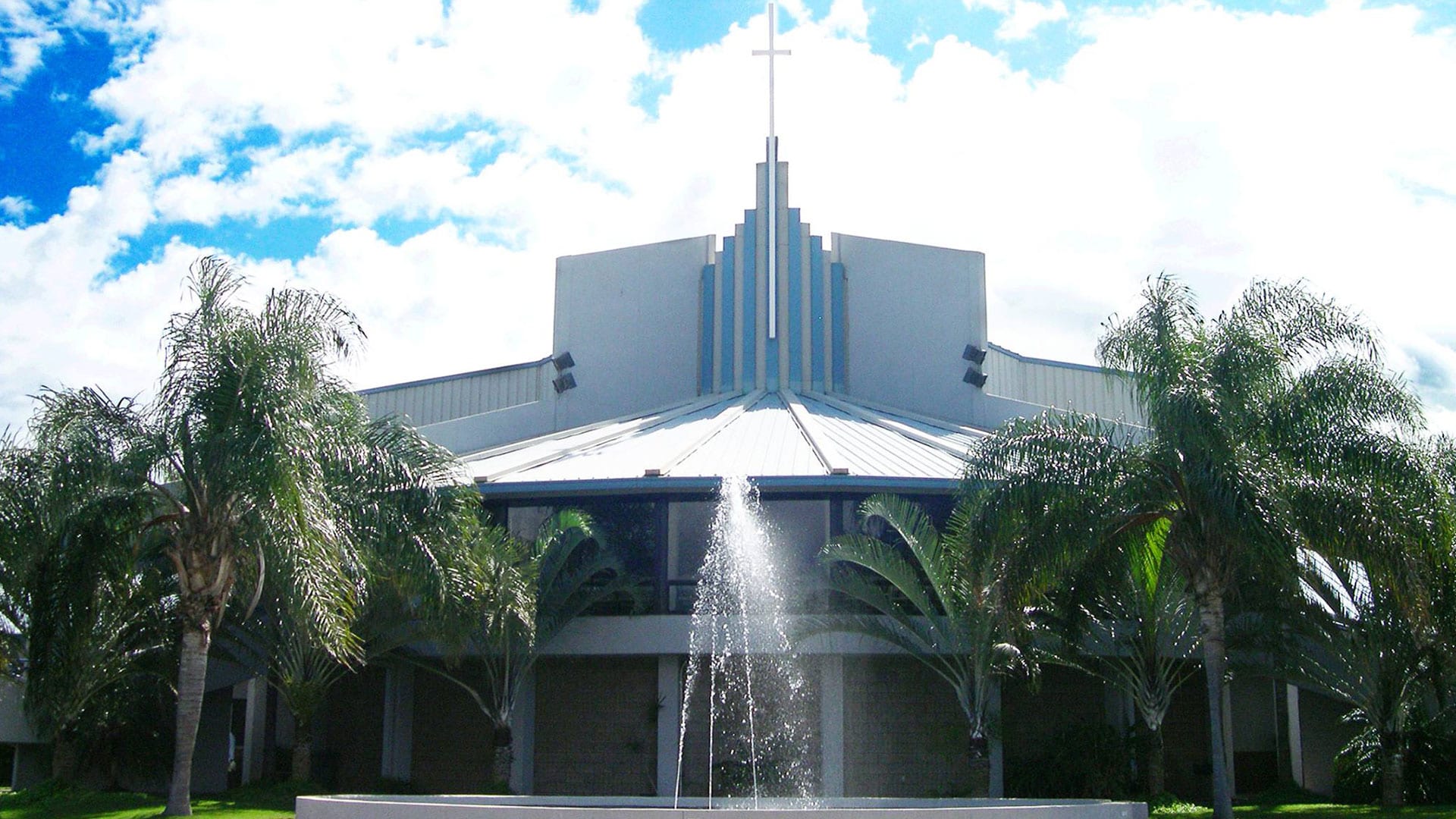 Kings Cathedral Maui - Benny Hinn Ministries