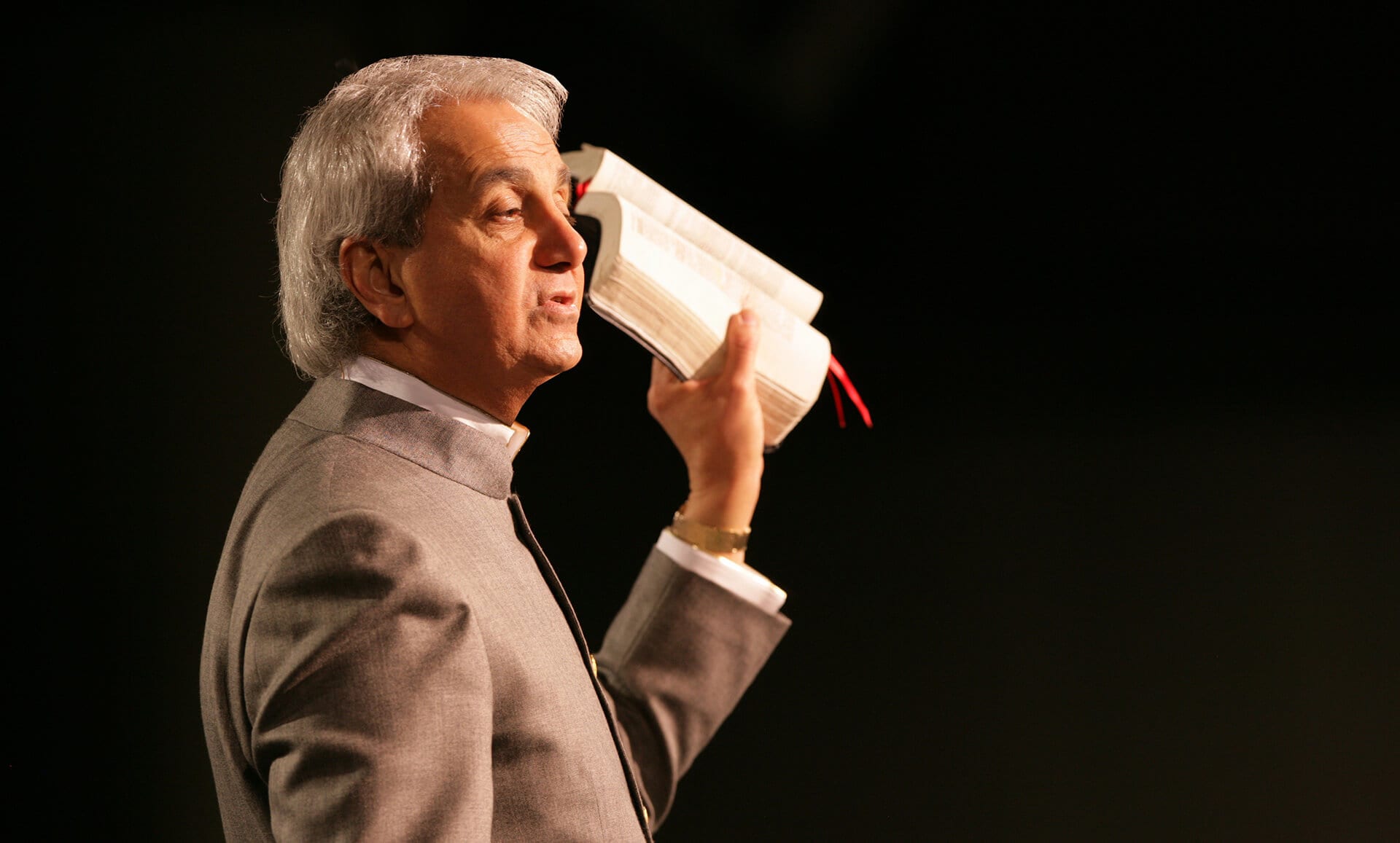 Benny Hinn teaching from Bible