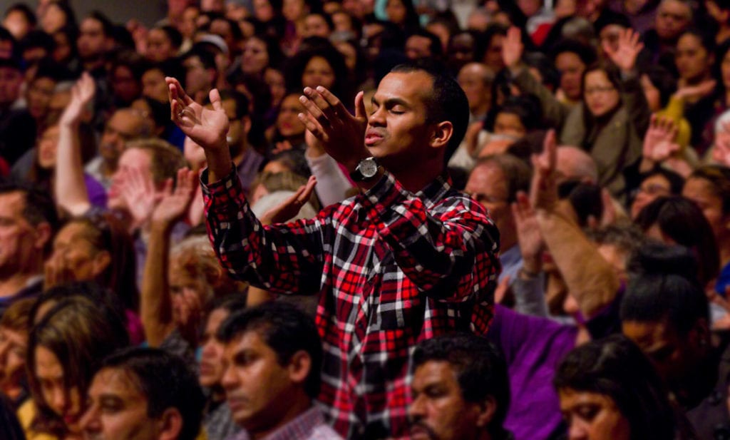 man praying New Zealand – enewsletter – Benny Hinn Ministries man praying New Zealand - enewsletter - Benny Hinn Ministries