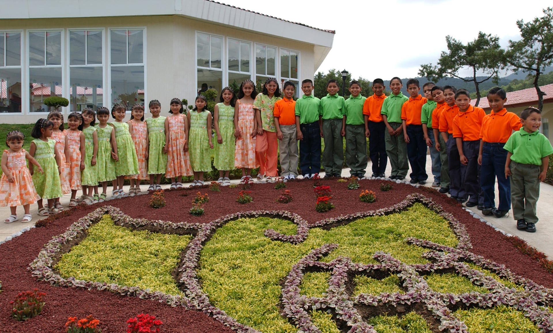 Mission Children – enewsletter – Benny Hinn Ministries My Fathers House Mexico - Eblast Image - Benny Hinn Ministries