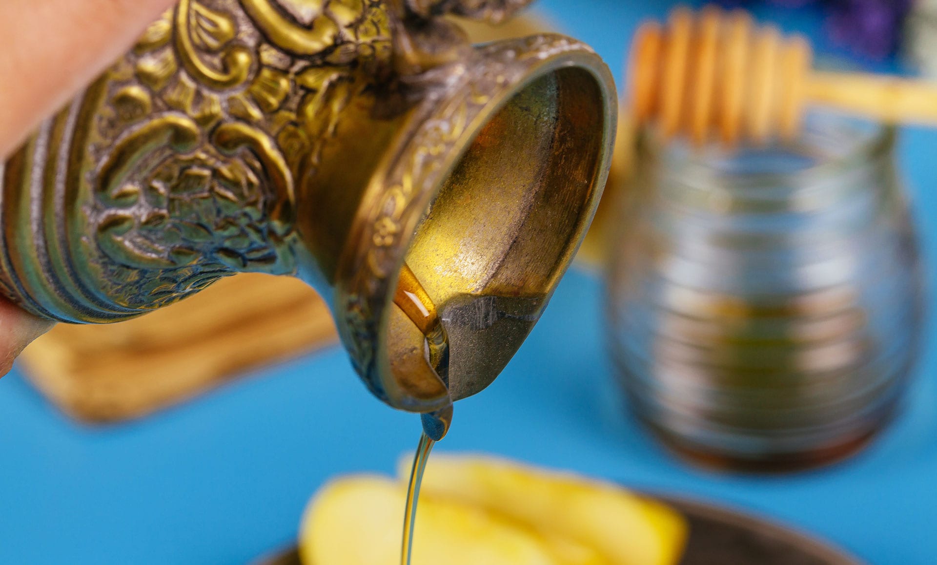 pouring of honey