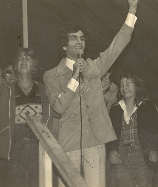 PBH-MINISTERING-IN-EARLY-80s Benny Hinn Institute - Benny Hinn